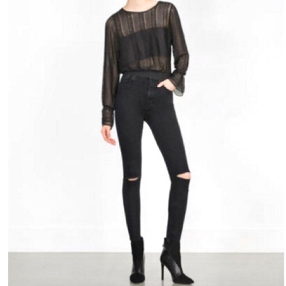 Zara Ripped Knee Skinny Jeans 